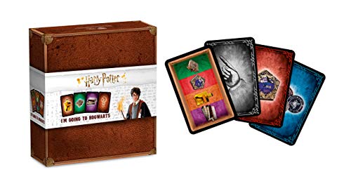 Jogo de Cartas CARTAMUNDI Harry Potter - I'm Going To Hogwarts Cartamundi - Jogos de cartas - cartas, Harry Potter, Hogwarts, mágicos, baúl