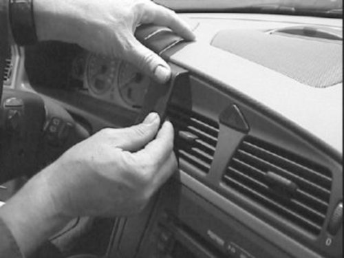 Suporte BRODIT 521100 para GPS (Preto) Brodit - Acessórios de computador - suporte, gps, painel, carro, instalar