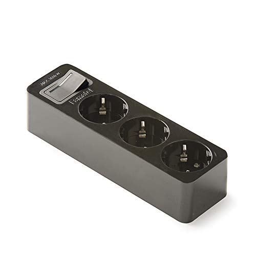 Extensão Elétrica FAMATEL 3 tomadas (3680 W) Famatel - Fios e cabos elétricos - 3 tomadas, 3680 w, interruptor on/off