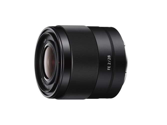 Objetiva SONY 28mm F2.0 FE (Encaixe: Sony E - Abertura: f/2) Sony - Lentes de câmera - objetiva, sony, 28mm, f2.0, fe, encaixe, abertura